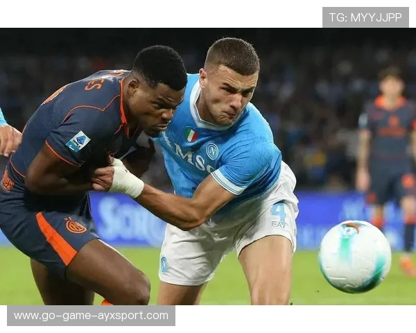 劳塔罗向前顶球制造绝佳反击机会——速度、时机与战术的完美交响 劳塔罗向前顶球制造绝佳反击机会——速度、时机与战术的完美交响