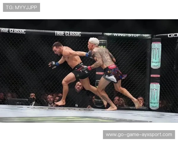 UFC狂潮再掀！三连击KO壮观上演，格斗迷必看盛事